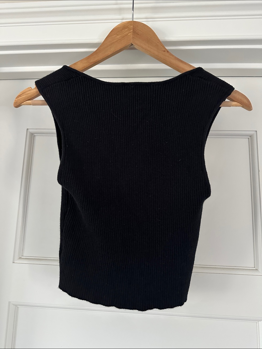 Black Ribbed Knit Tank Top - Picture 3 of 3